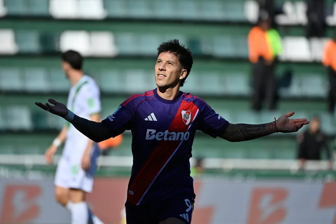 Reforços dão vitória ao River Plate